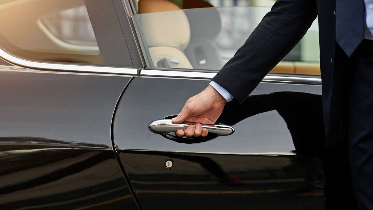 Chauffeur de taxi disponible à mulhouse