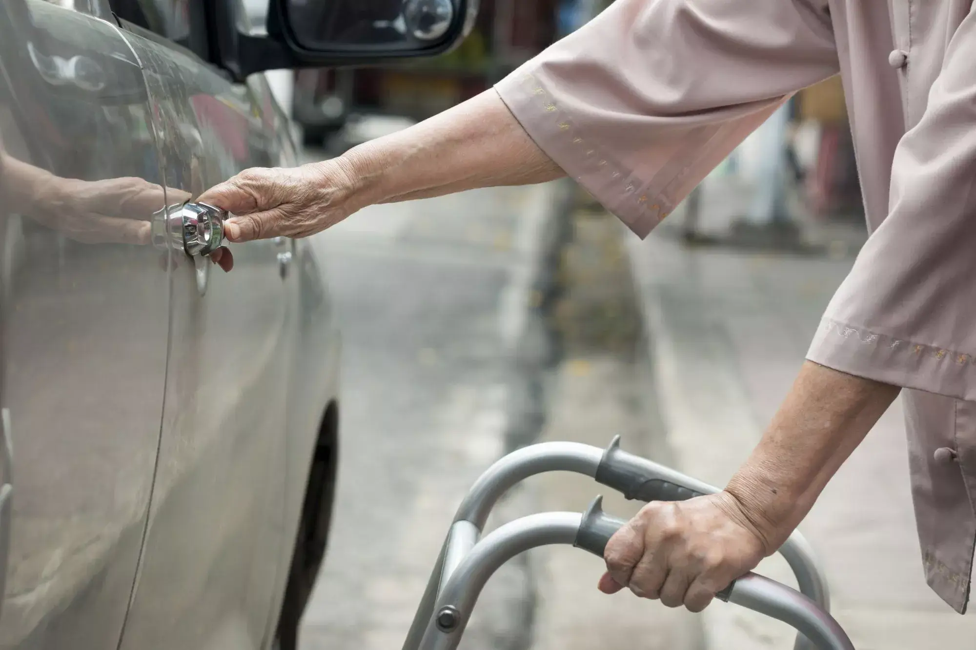 Patient utilise notre taxi conventionné à Vieux-Thann pour ses transferts vers les hôpitaux